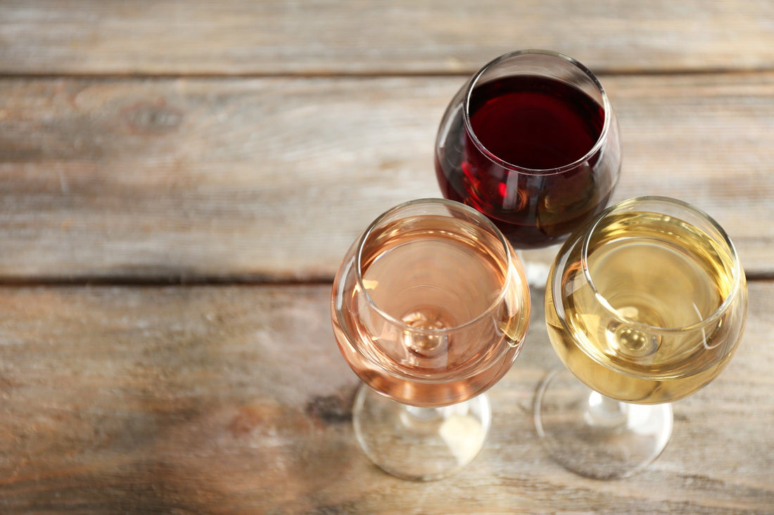 Copas de vino blanco, rosado y tinto